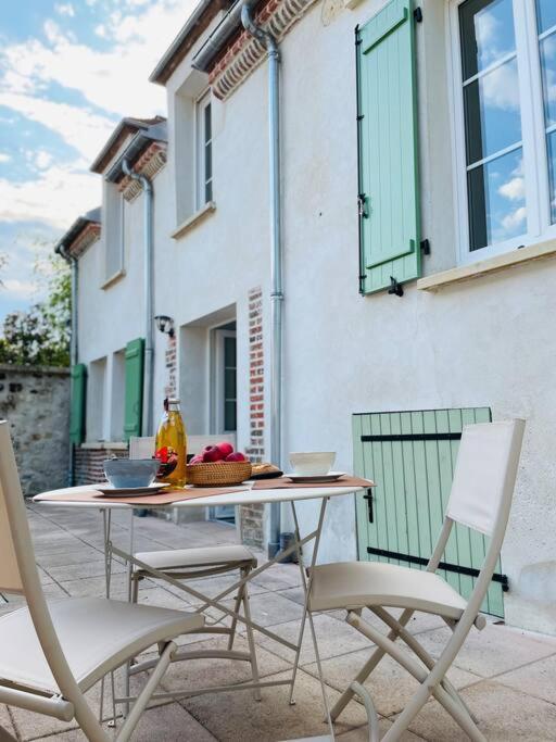 Gite Cosy A Chambly Exterior photo